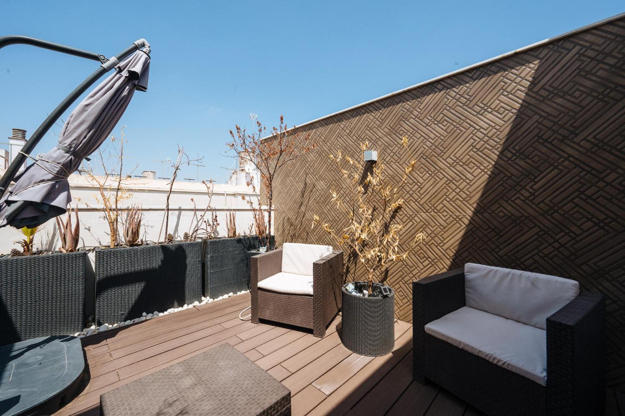 Elegant Duplex 3 Master Bedrooms And Private Seville Exterior photo